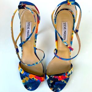 8 1/2 Steve Madden Blue Feliz Sandals